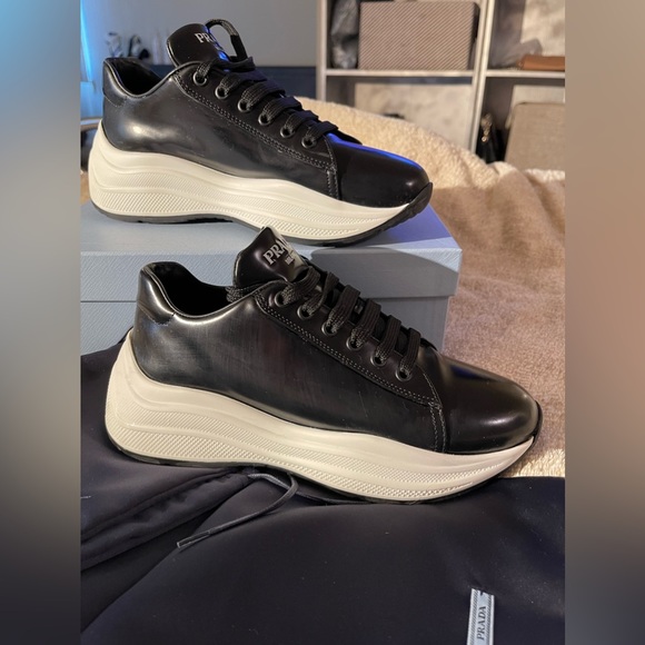 Women’s Prada shoes - Picture 2 of 6